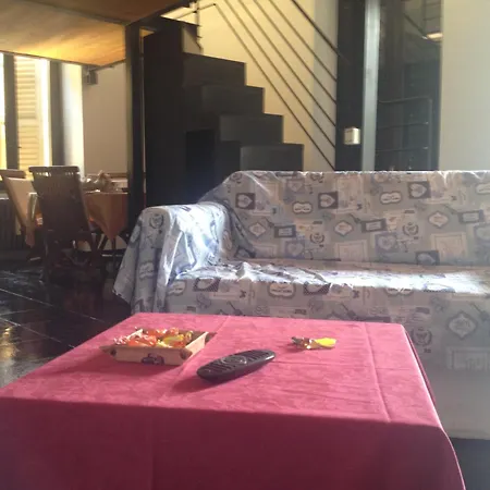 Апартаменти Romeo And Juliet